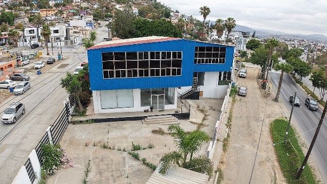 28 de 37