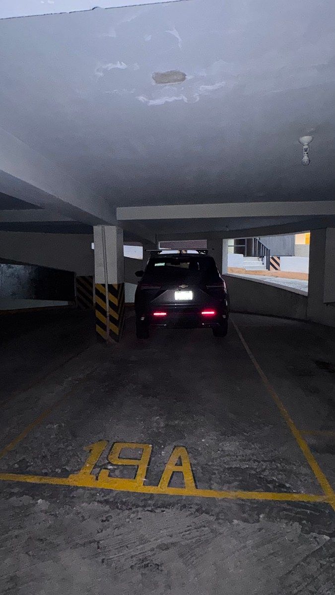 13 de 22: Estacionamiento