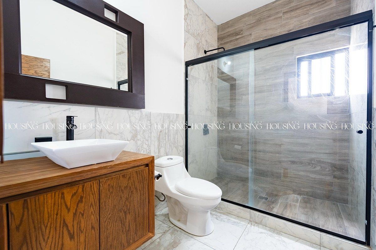 21 de 22: Baño completo recámaras secundarias