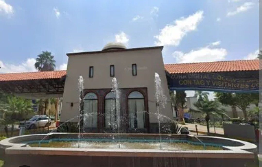 VENTA CASA EN REMODELACION EN HACIENDA REAL TONALA - foto 1