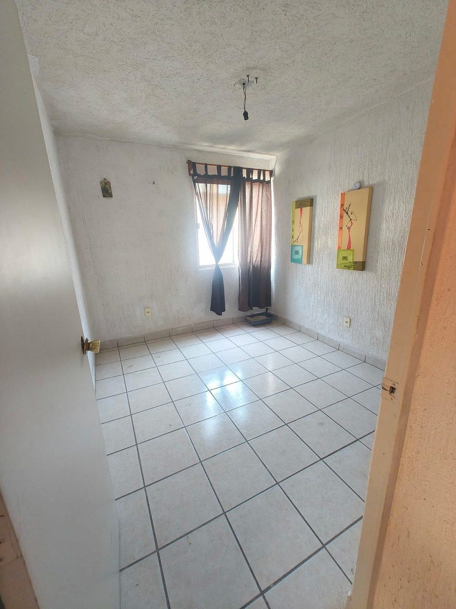 VENTA CASA EN REMODELACION EN HACIENDA REAL TONALA - foto 3
