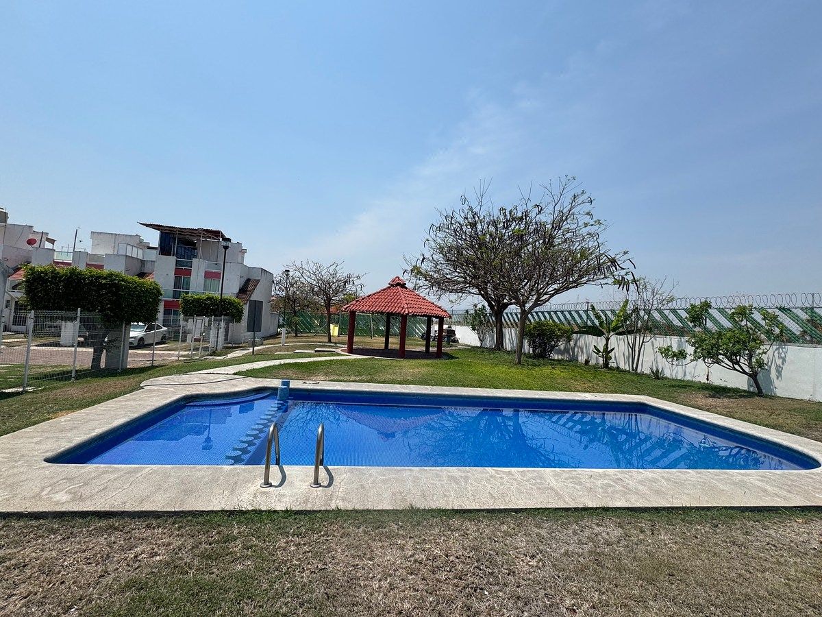 Beautiful house in Villas Teques, photo 1 of 27