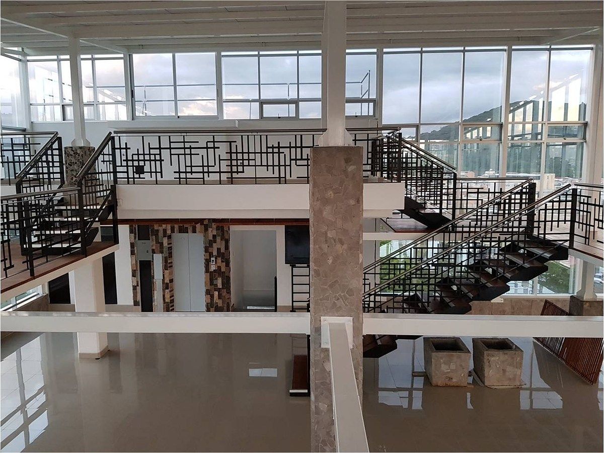 Edificio Stoneglass | Oficinas y Bodegas en Zona 7, Guatemala - Image 3
