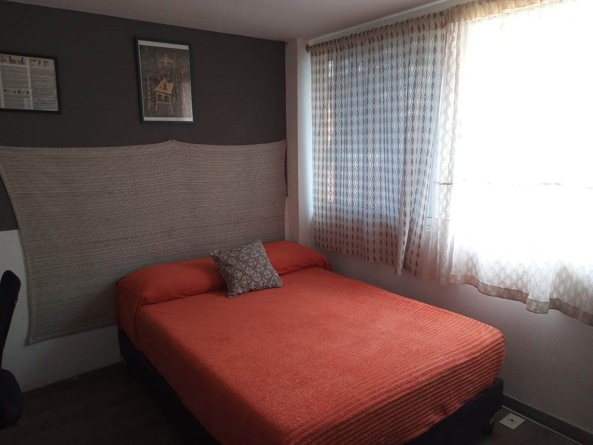 8 of 13: Ejemplo de habitación