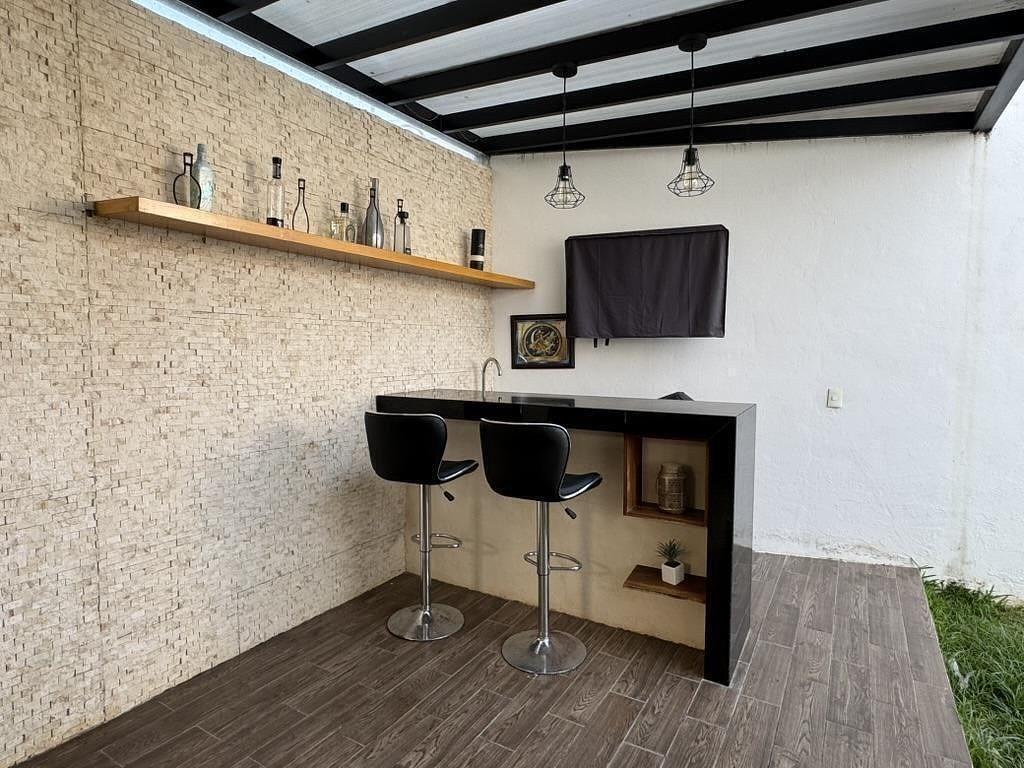 Casa en esquina, venta en Mérida, privada Santa Gertrudis copó. Paneles solares - foto 2