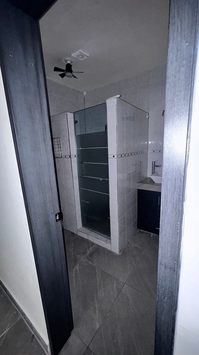 Baño 1, foto 14 de 17