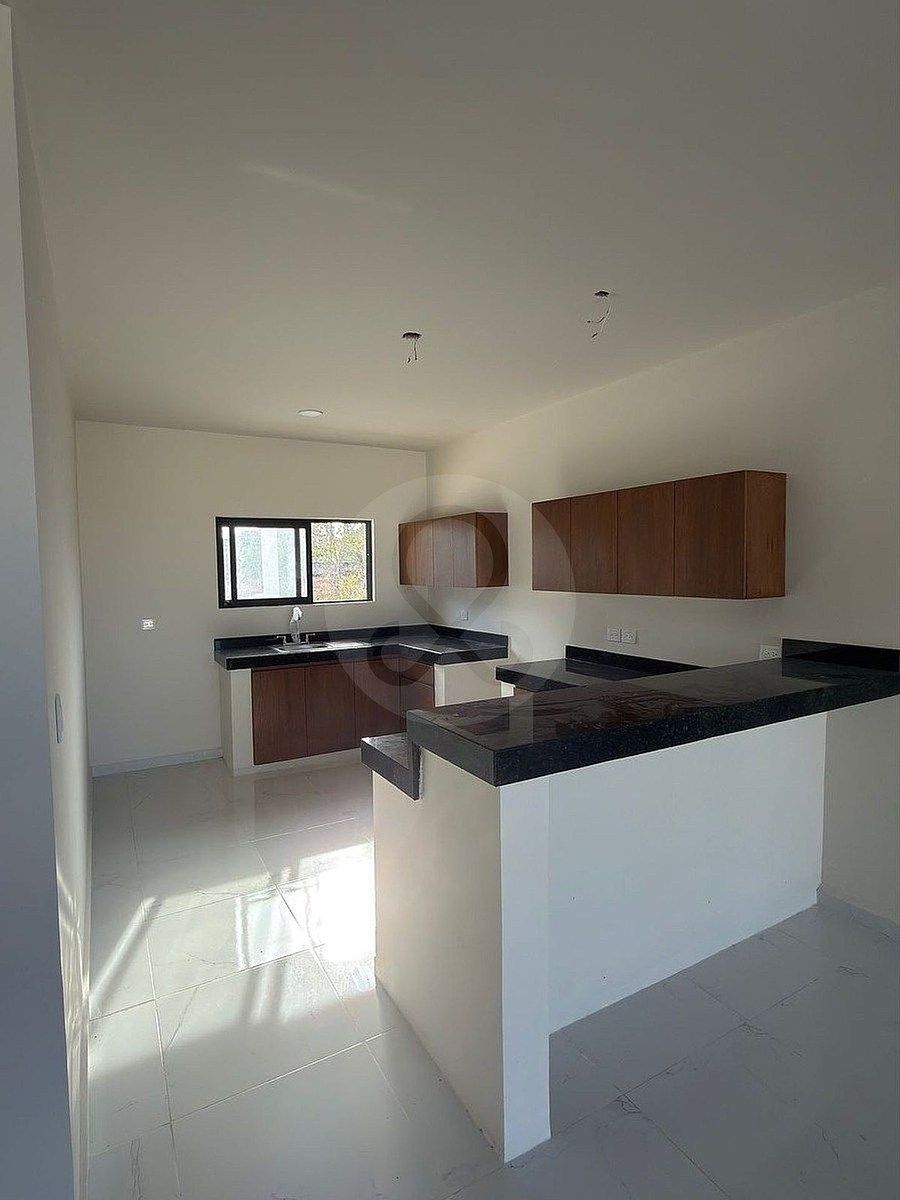 Venta de Casa Residencial dentro de privada de 4 Habitaciones Equipada - foto 4