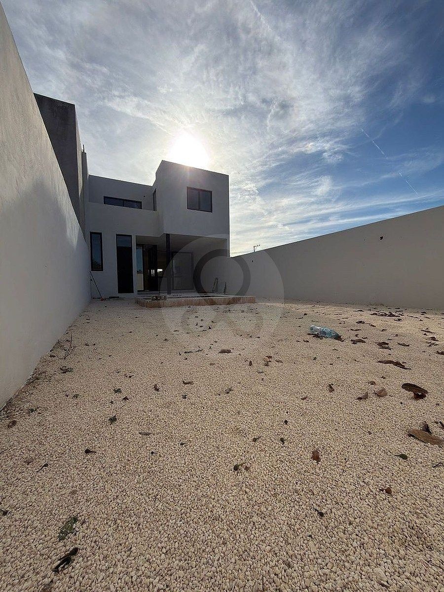 Venta de Casa Residencial dentro de privada de 4 Habitaciones Equipada - foto 5