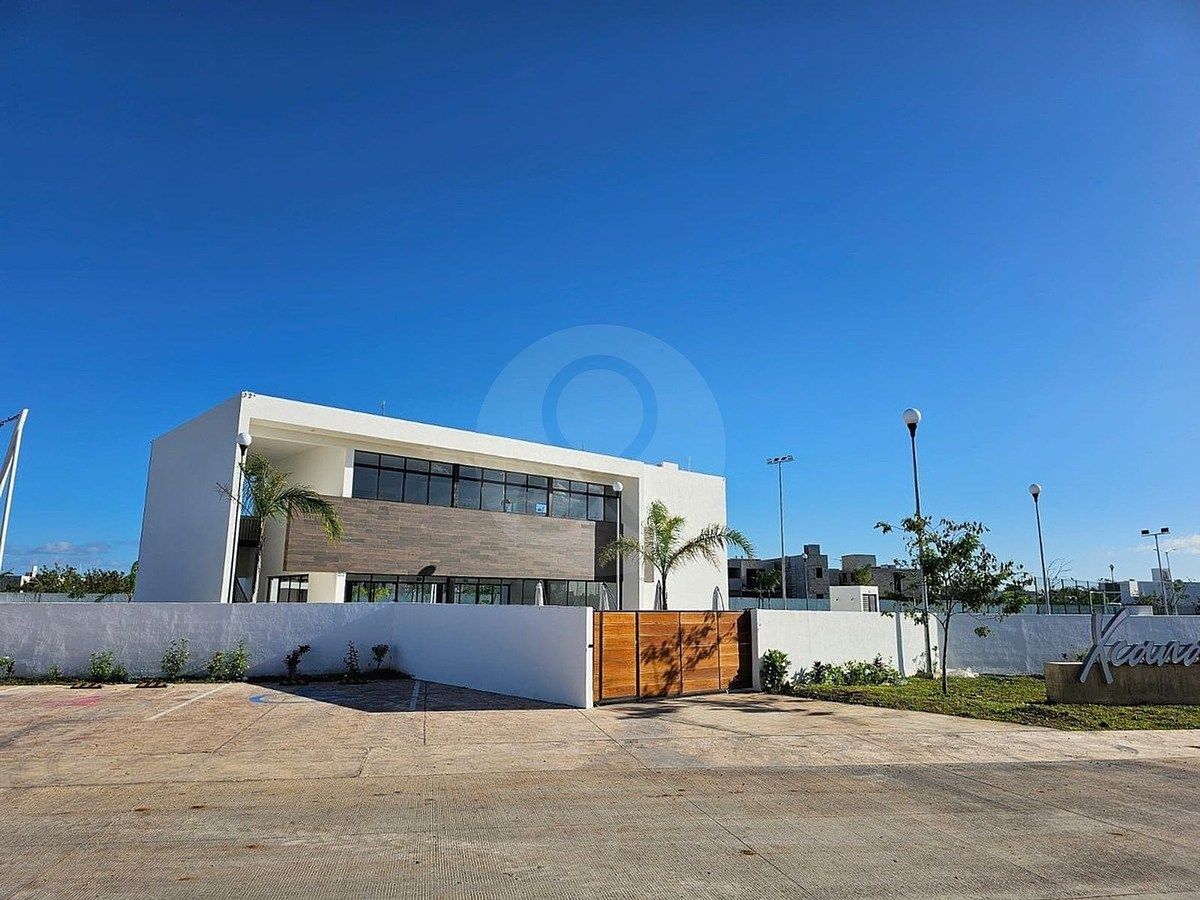 Venta de Terreno residencial en Xcanatún con amenidades - foto 1