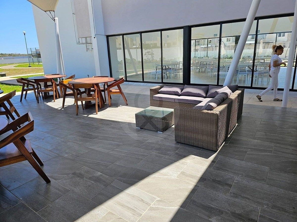 Venta de Terreno residencial en Xcanatún con amenidades - foto 3