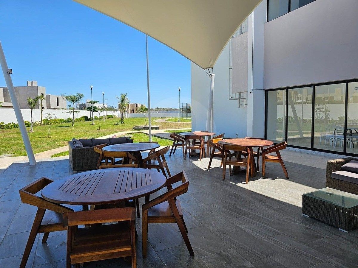 Venta de Terreno residencial en Xcanatún con amenidades - foto 4