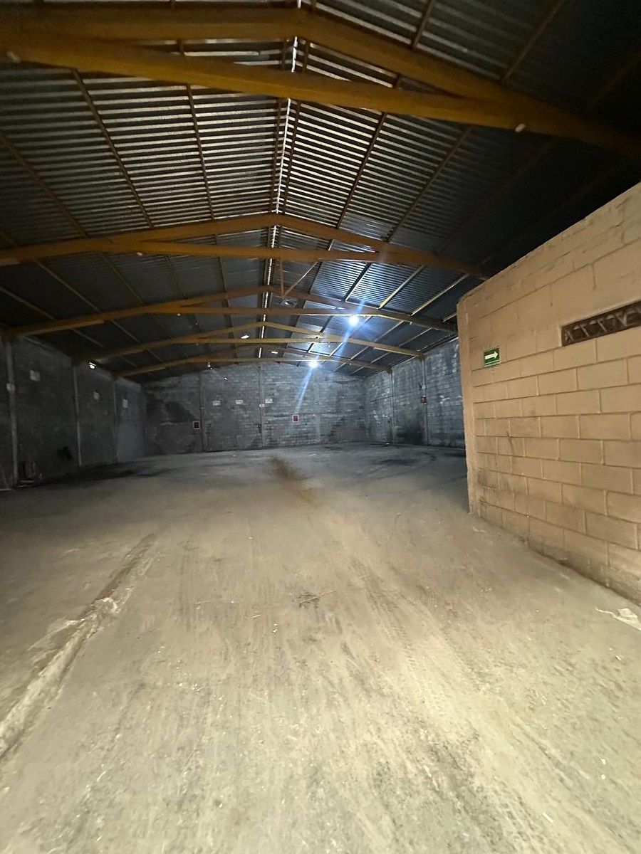 Commercial Storage Unit in Cadereyta Jimenez Centro, Cadereyta Jiménez, photo 2 of 9