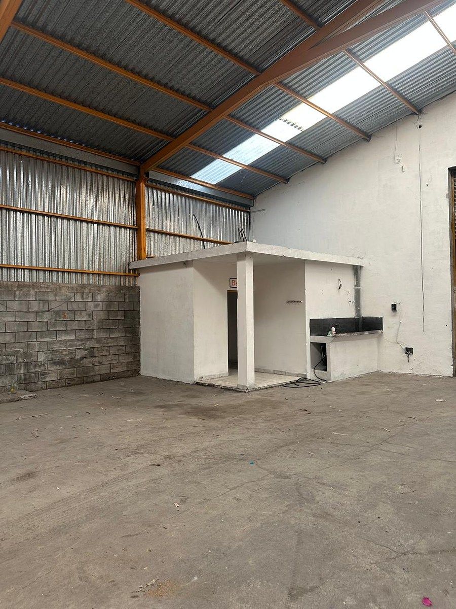 Commercial Storage Unit in Cadereyta Jimenez Centro, Cadereyta Jiménez, photo 8 of 9