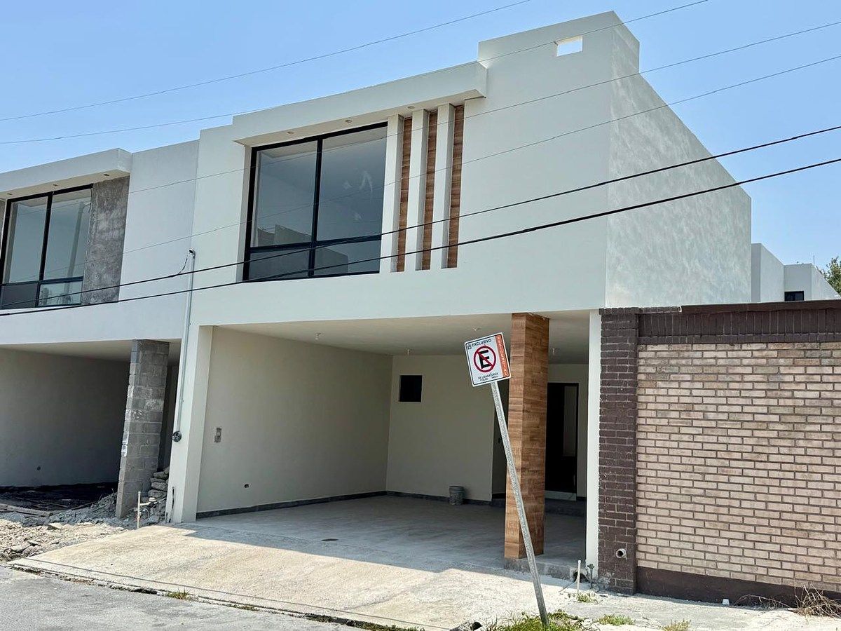 Casa à Venda em Cumbres 1º Setor, Monterrey Nl, foto 1 de 28