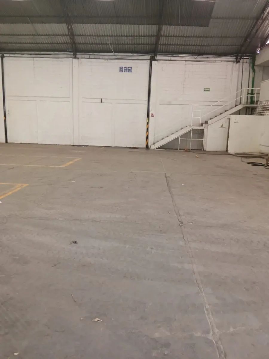Bodega comercial en Acueducto Tenayuca, Tlalnepantla de Baz, foto 11 de 13