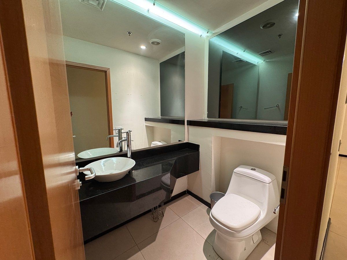 Baño de Visitas, foto 5 de 18