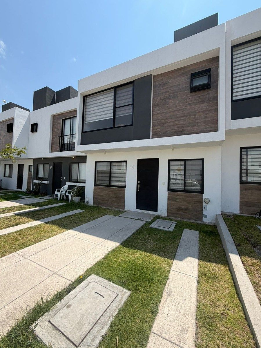 HOUSE FOR SALE IN ZAKIA, QUERETARO - foto 1