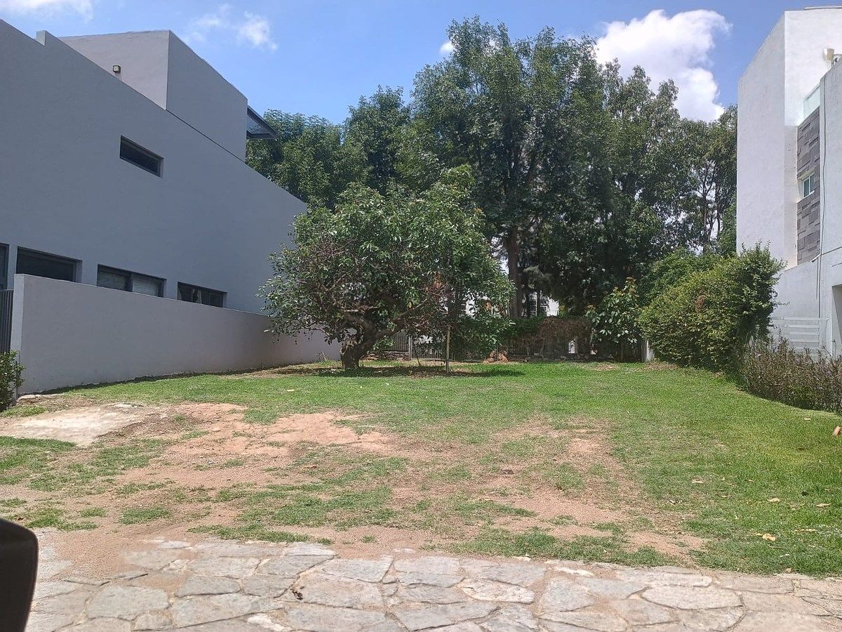 Terreno en Venta en Zapopan Arauca Residencial, photo 1 of 6