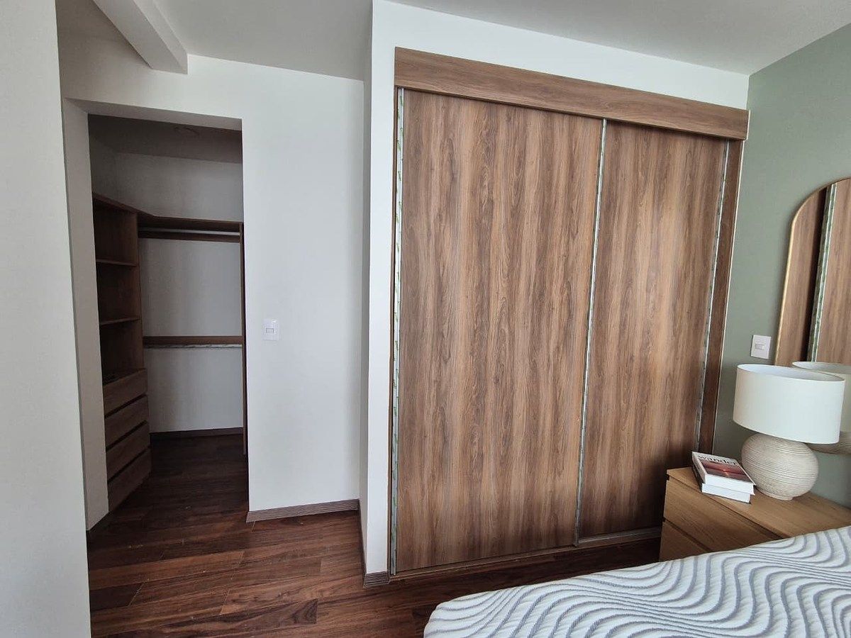 Vestidor y clóset recámara principal, foto 11 de 20