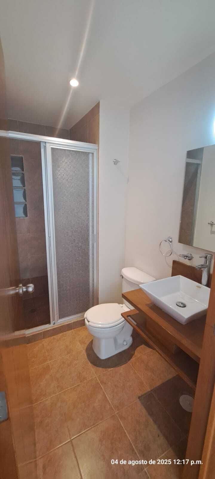 14 de 26: Baño de visitas