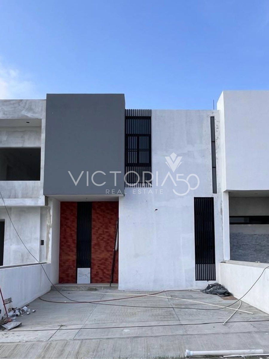 Casa en Santa Sofía, Villa de Alvarez, foto 2 de 4