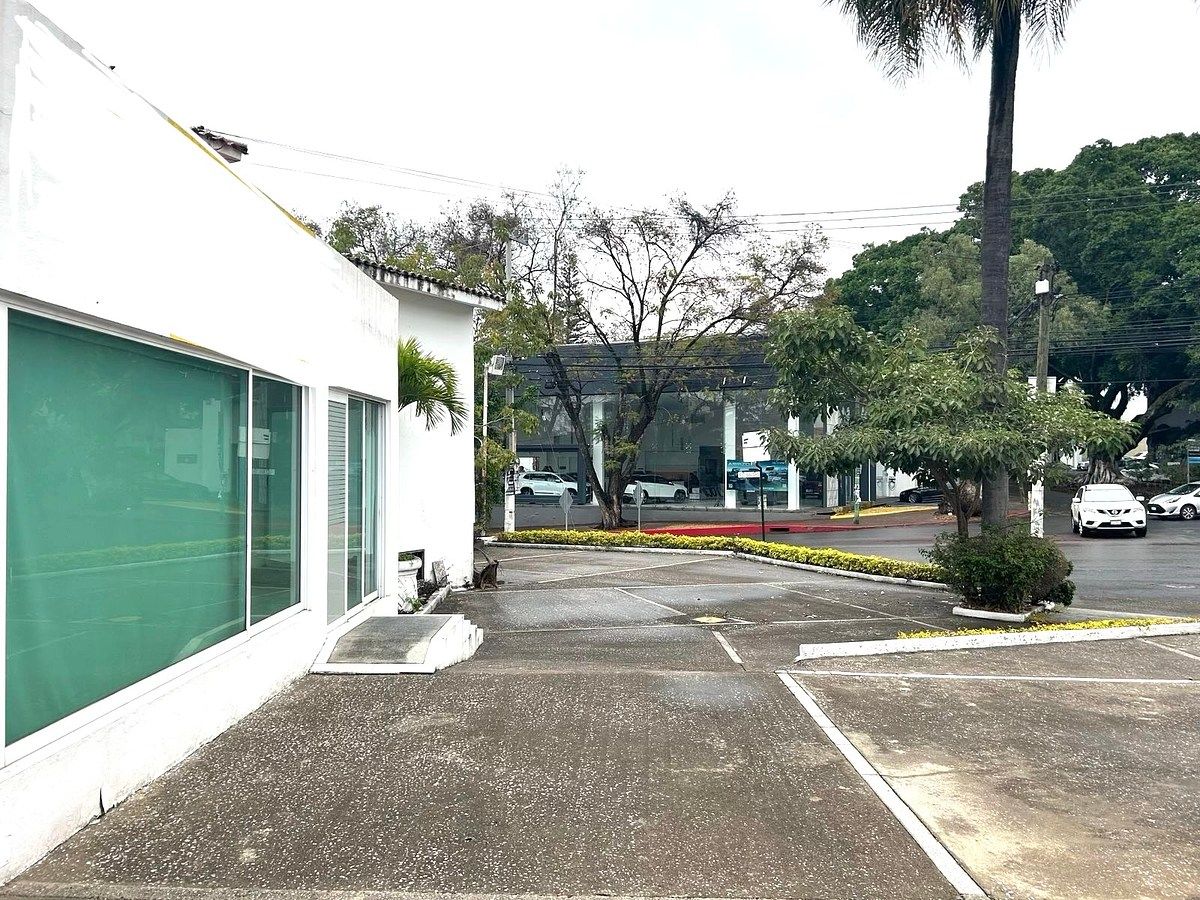 Renta local comercial en Av Morelos Sur, Cuernavaca Morelos, foto 1 de 14