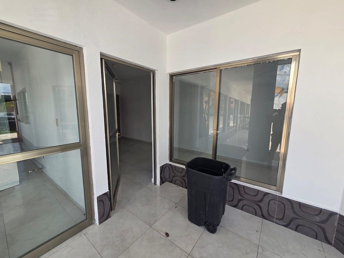 Local comercial en Altabrisa, Mérida, foto 13 de 15