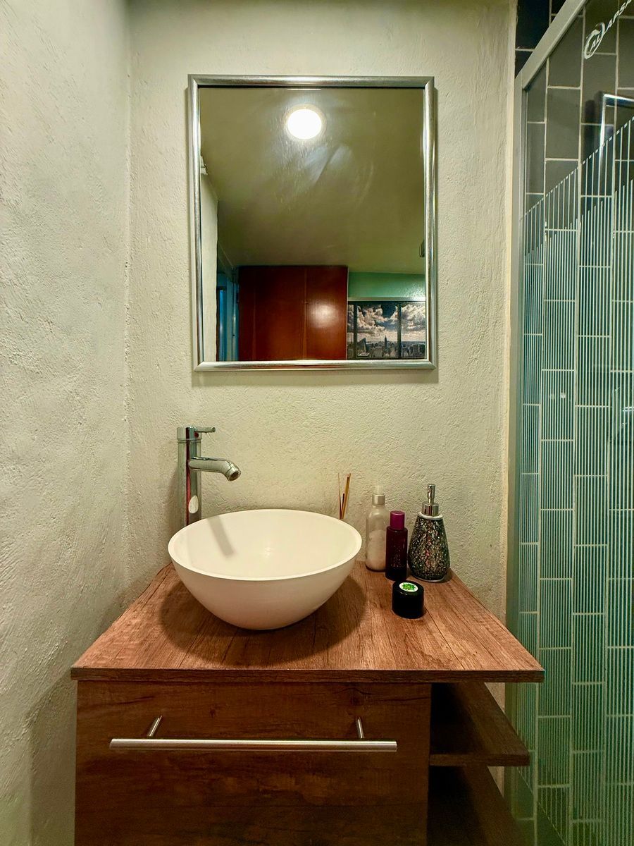 17 de 48: BAÑO COMPLETO VISITAS