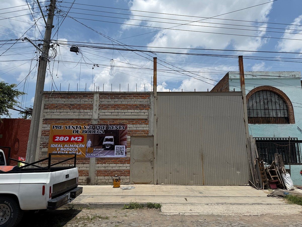 PRE VENTA/RENTA BODEGA ÚLTIMA MILLA EN COLONIA ARTESANOS TLAQUEPAQUE, foto 1 de 13
