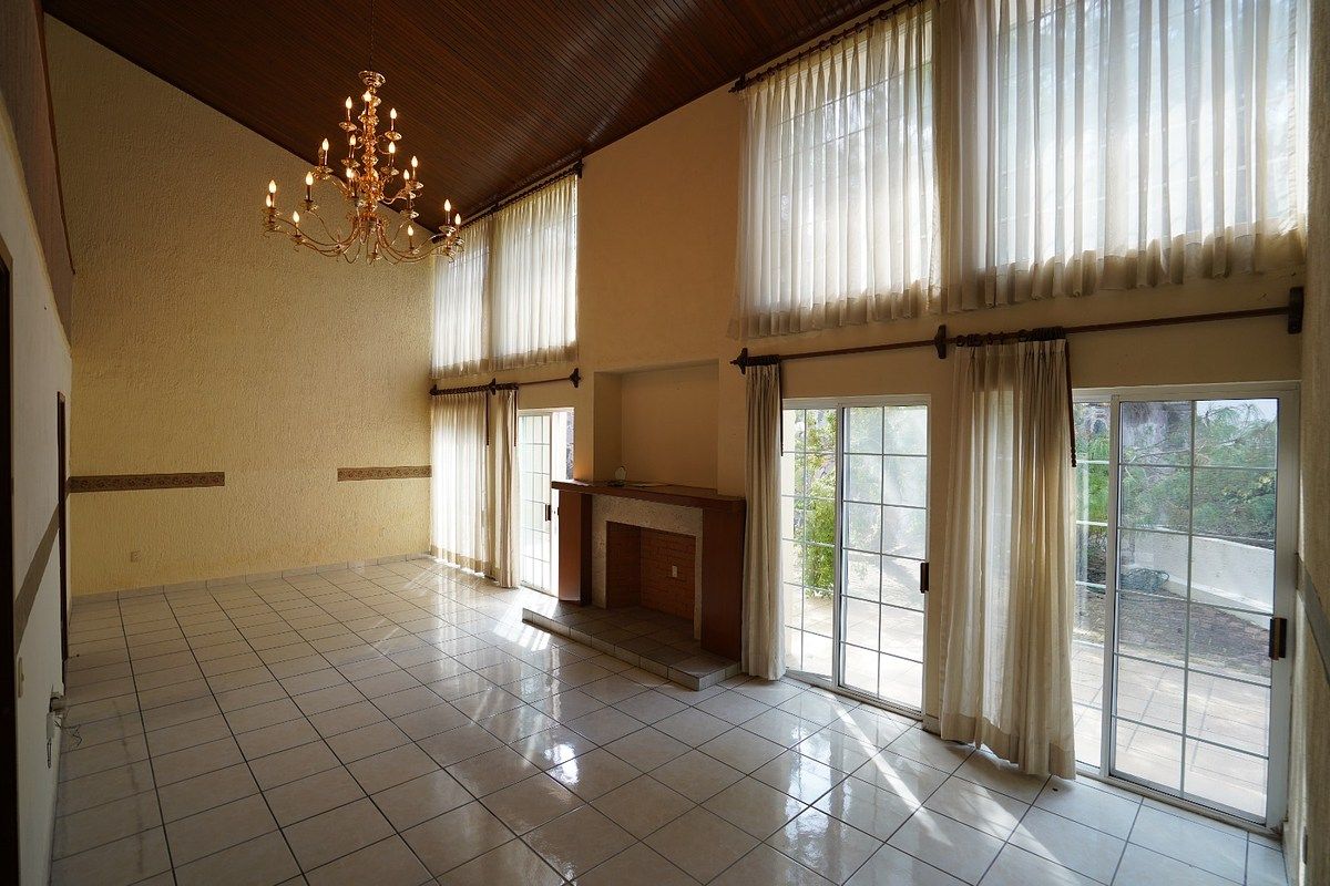 10 of 22: sala