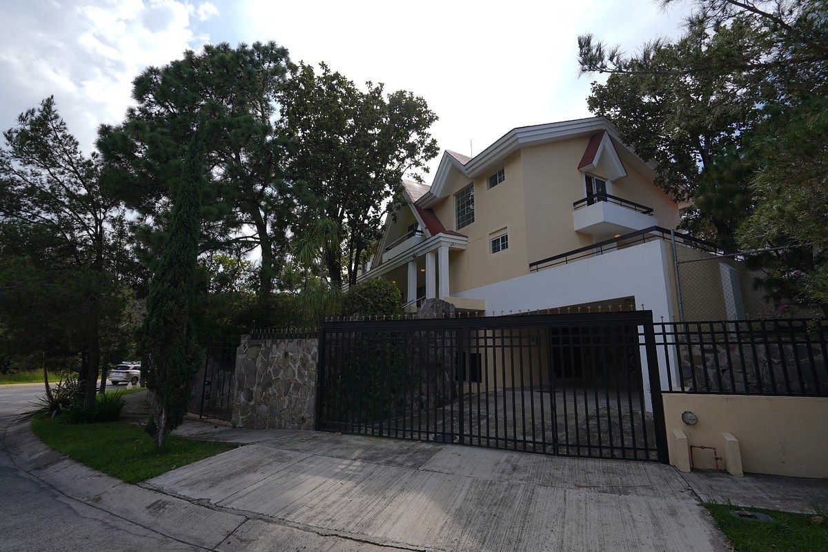 3 of 22: fachada