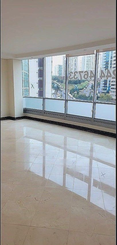 Sala, photo 1 of 8