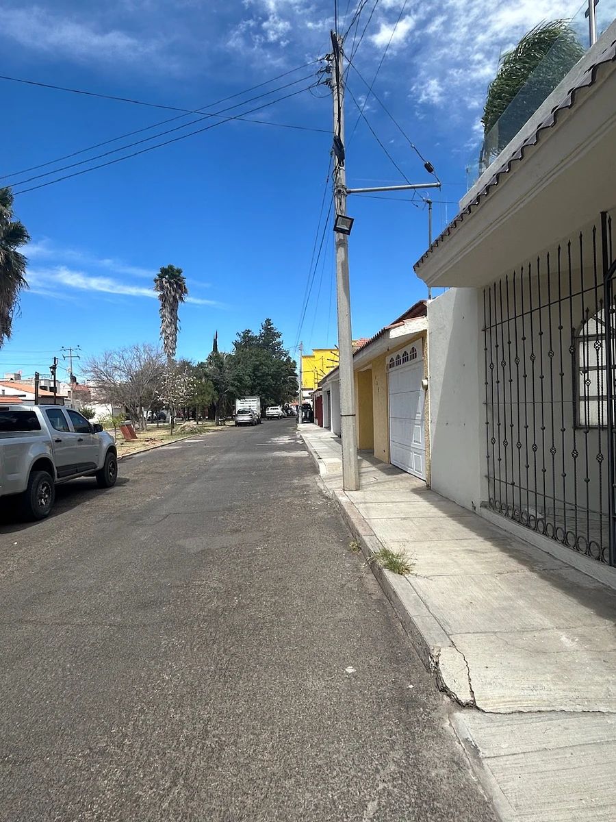 4 de 33