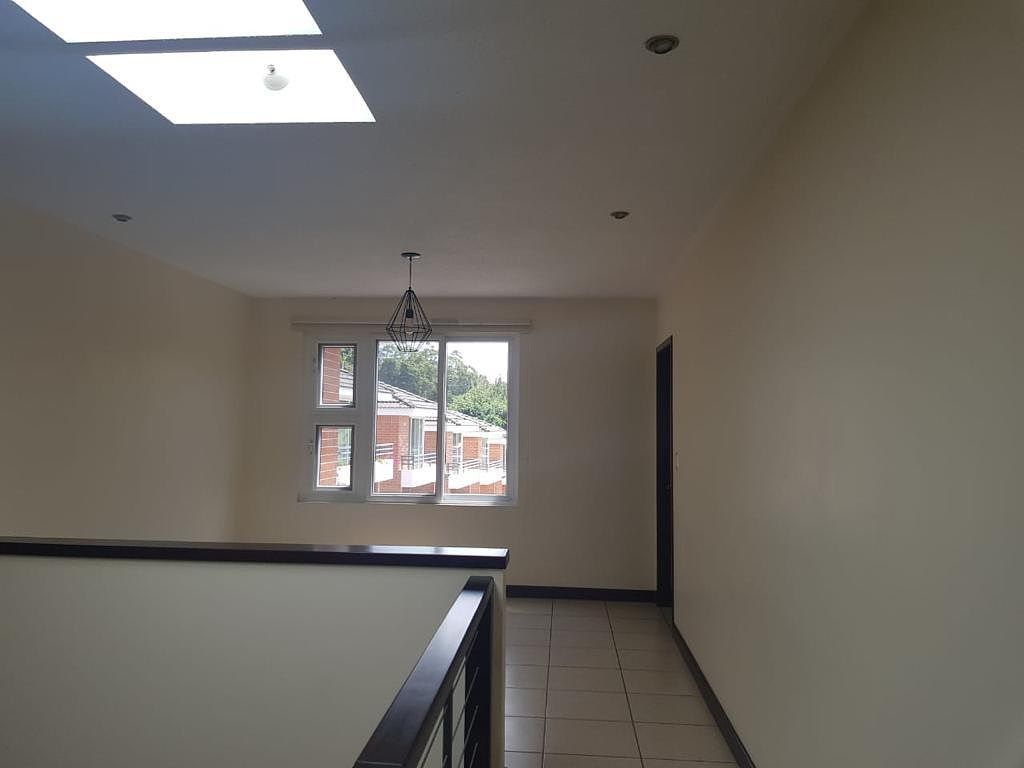Casa en Zona 16, Guatemala, foto 11 de 15