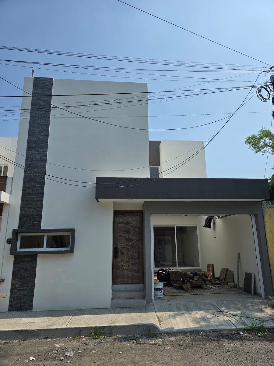 Casa en venta en la colonia Graciano Sánchez
