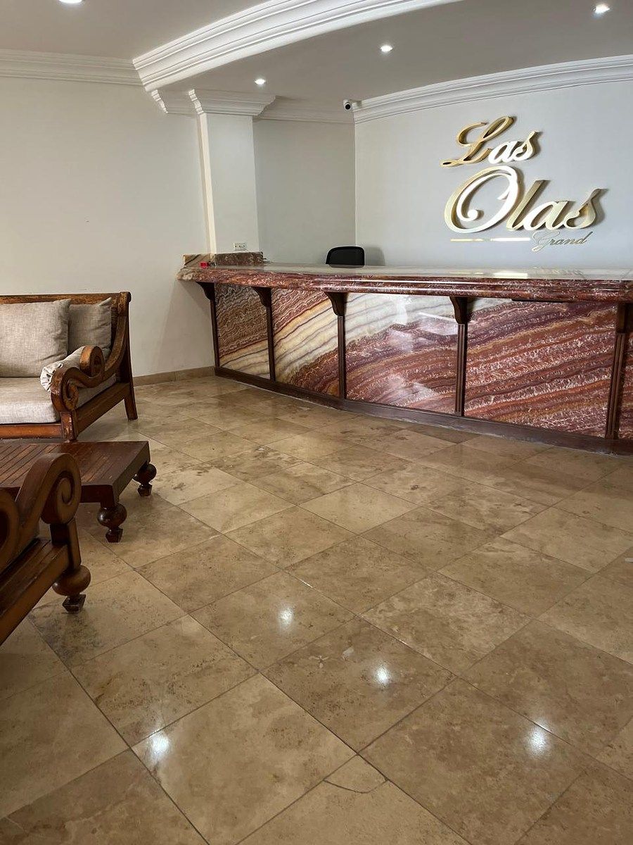 17 of 17: Lobby