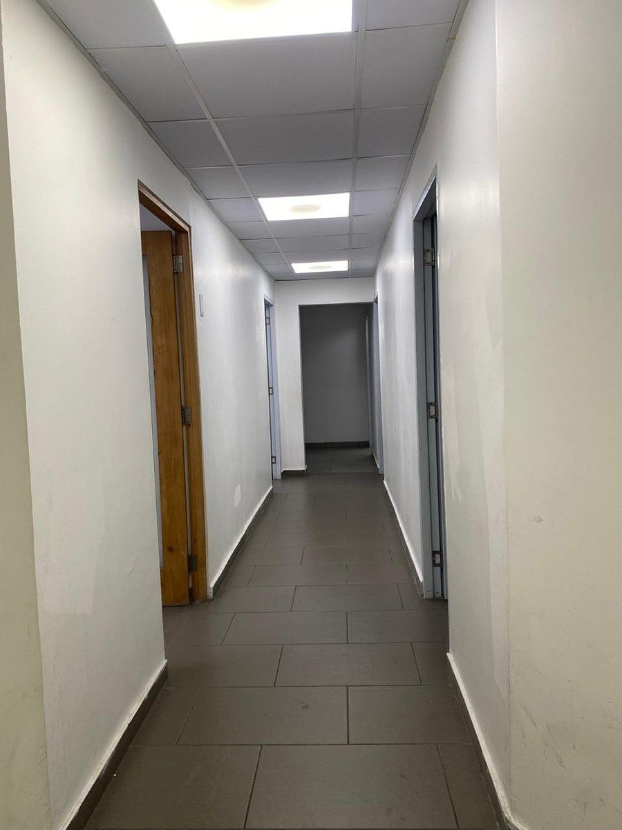 Edificio en Avenida 27 de Febrero, Santo Domingo Centro (Distrito Nacional), foto 6 de 11