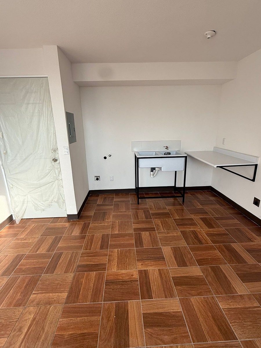 Apartamento en renta, en Edificio Santa Cecilia, Zona 8! - Image 2