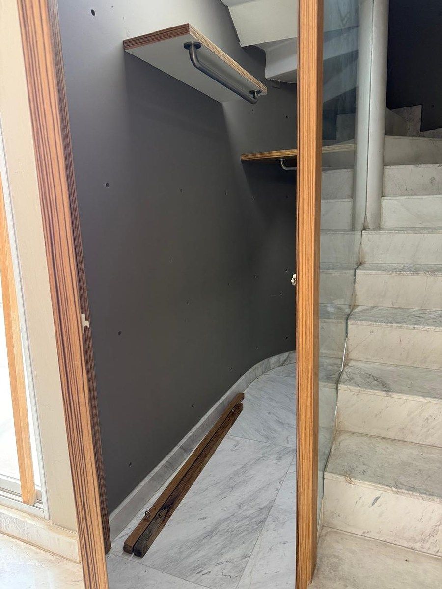 bodega y escaleras, foto 8 de 17