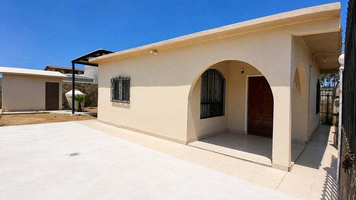 Cozy House for Sale in Fracc. Chapultepec, photo 1 of 14