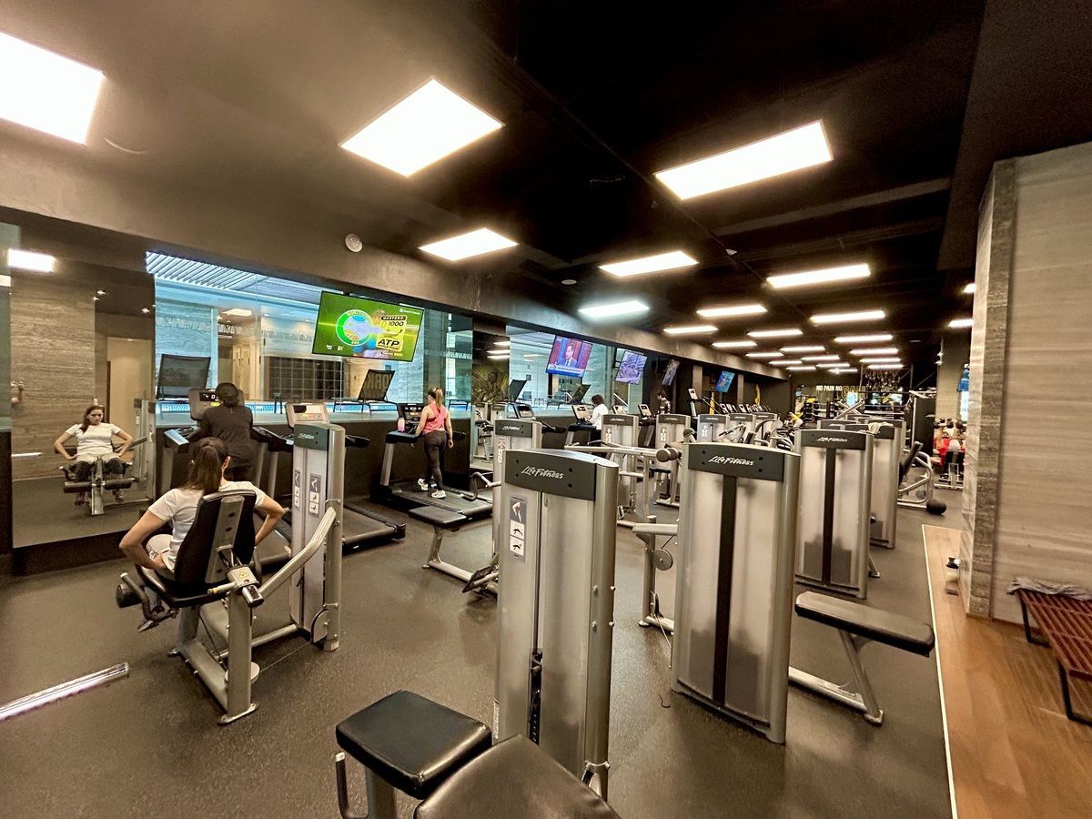 22 de 27: gimnasio