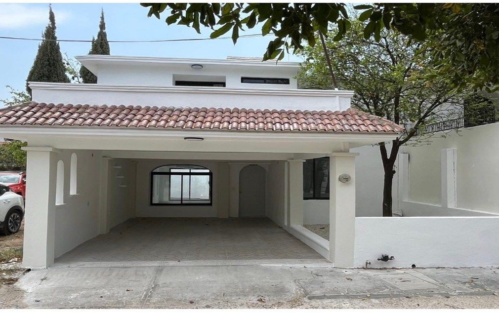 CASA EN VENTA, A SUPER PRECIO EN PRIVADA LAGUNA TZISCAO, TUXTLA
