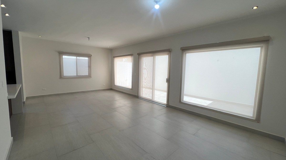 Sala/comedor, foto 2 de 14