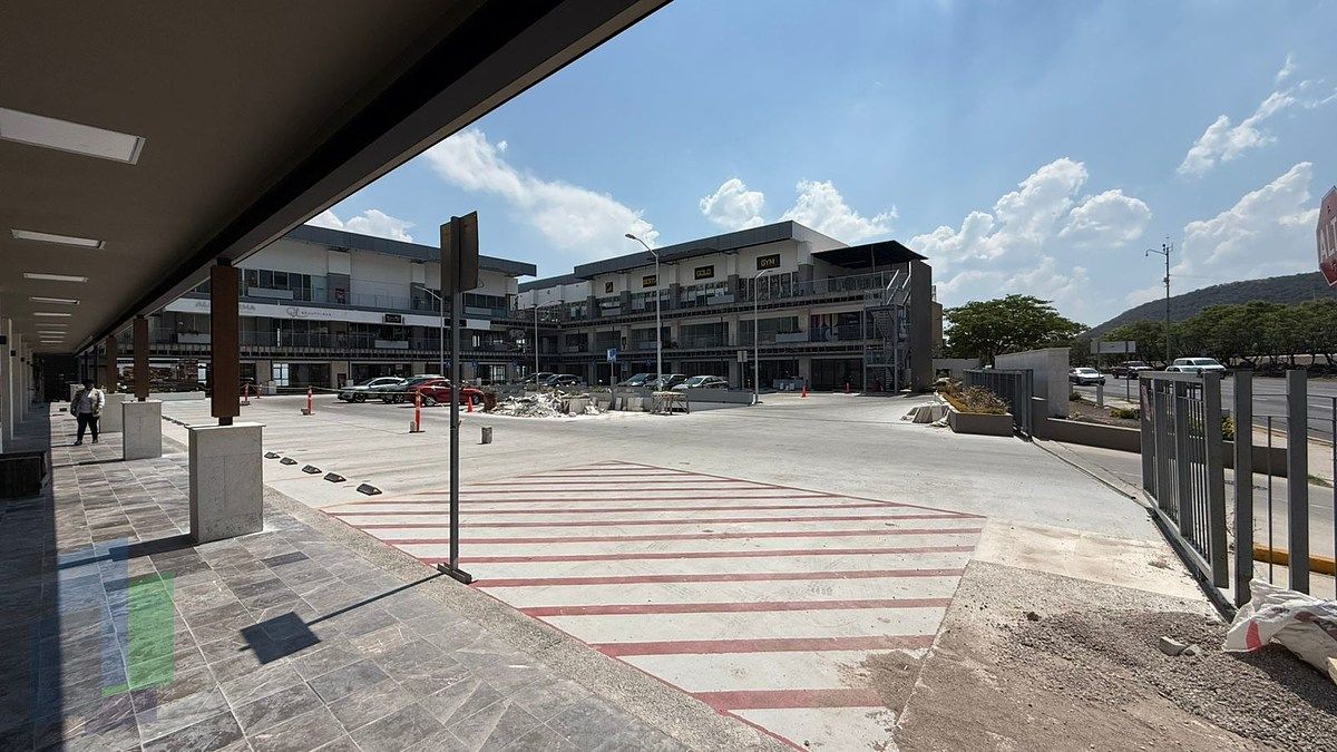 Local comercial en Residencial el Refugio, Querétaro, foto 4 de 15