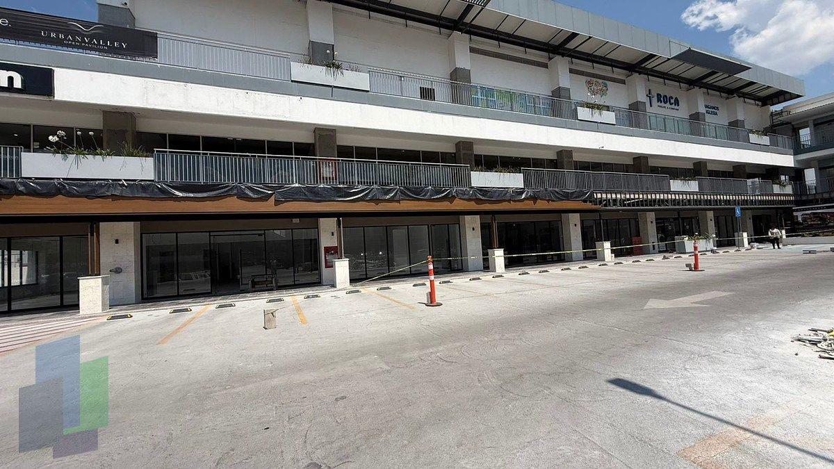 Local comercial en Residencial el Refugio, Querétaro, foto 11 de 15