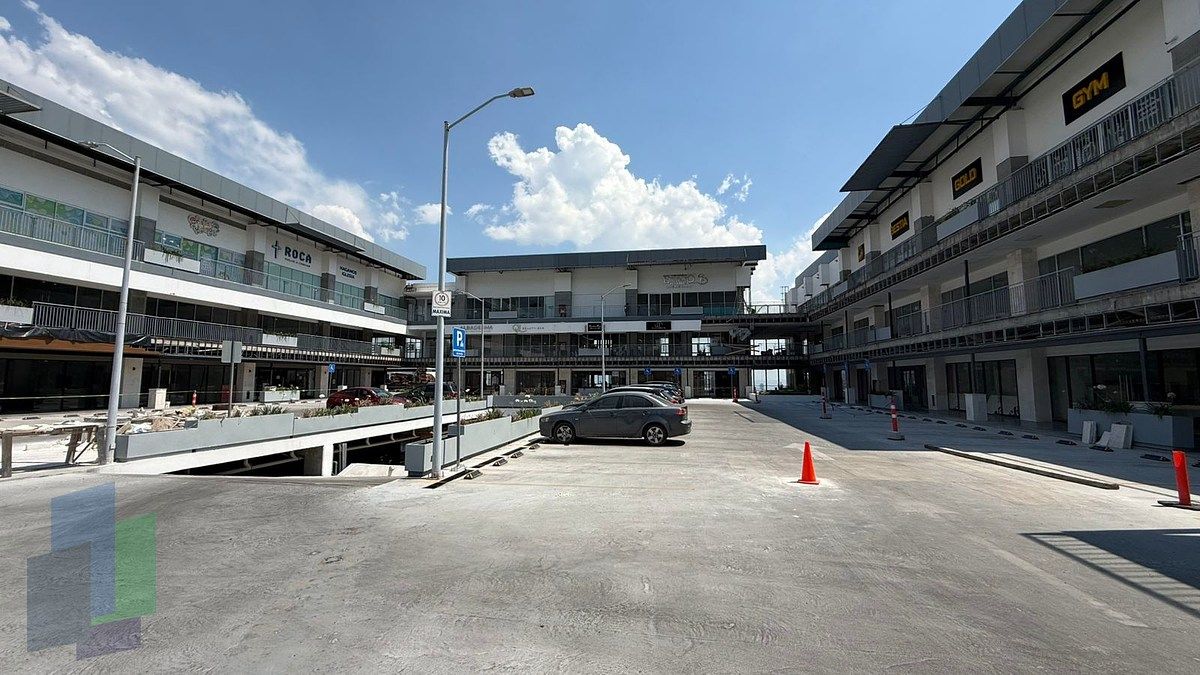 Local comercial en Residencial el Refugio, Querétaro, foto 13 de 15