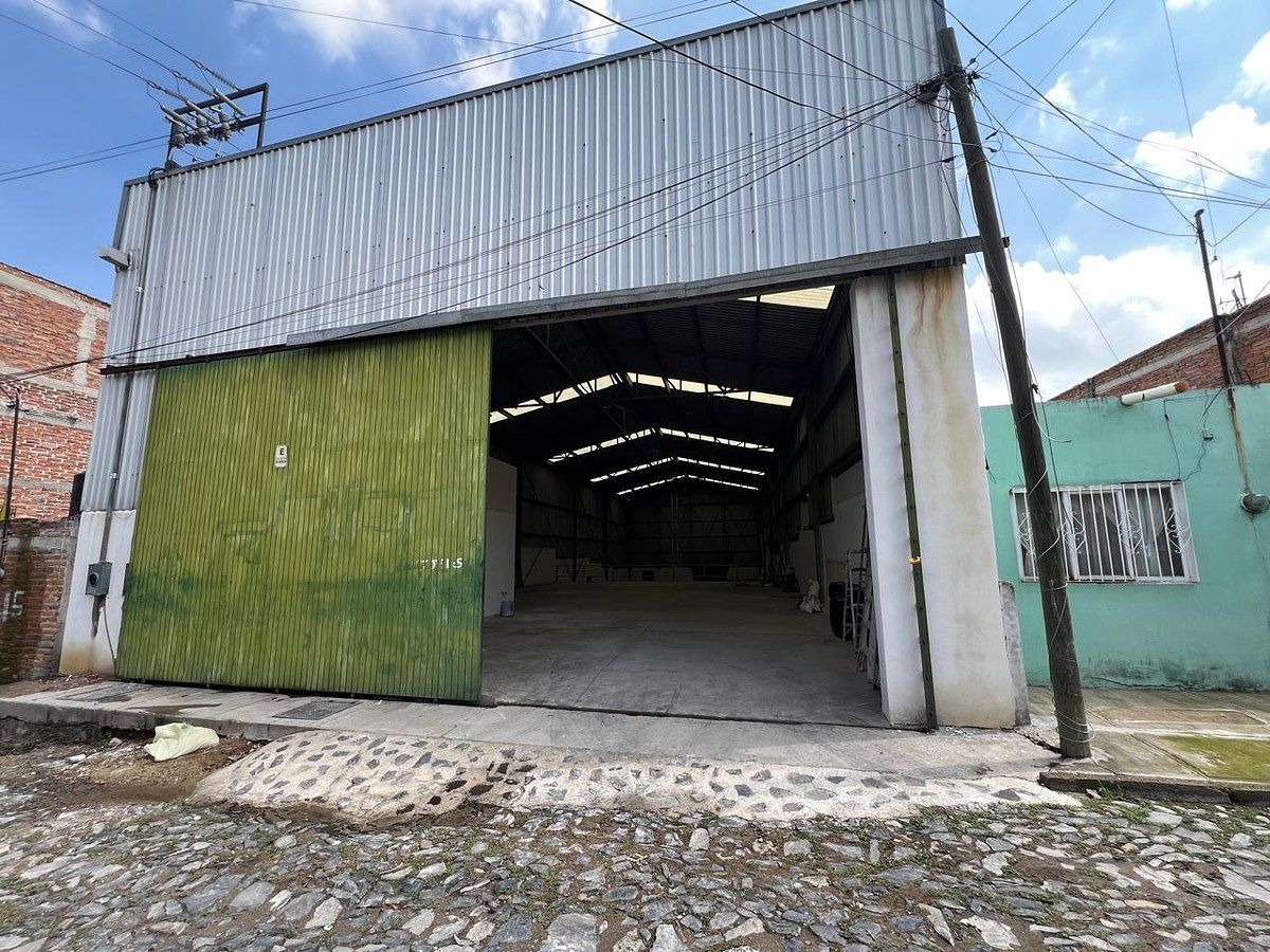 BODEGA TLAQUEPAQUE CERCA CARRETERA CHAPALA ANDENES - foto 3