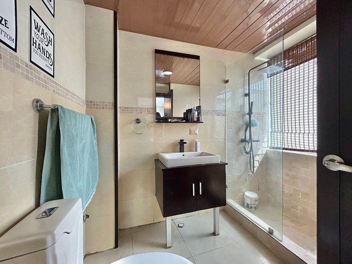 Baño secundario, foto 9 de 12