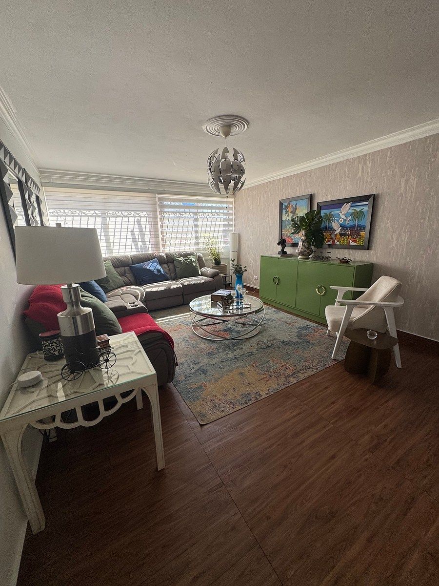 Apartment for sale with 3 bedrooms, 3 bathrooms, and 2 parking spaces, photo 1 of 29