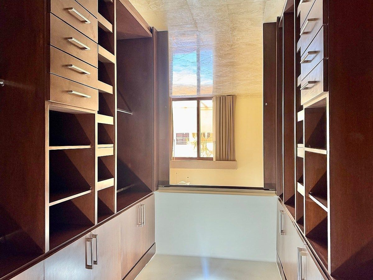 puertas que separan el closet de la recamara principal, foto 32 de 48